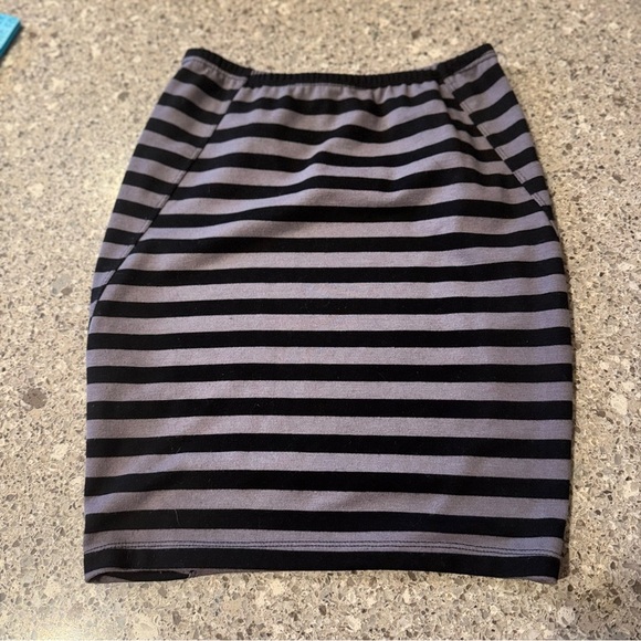 Forever 21 Striped Mini Skirt Set of 2 - Size S - Picture 6 of 8